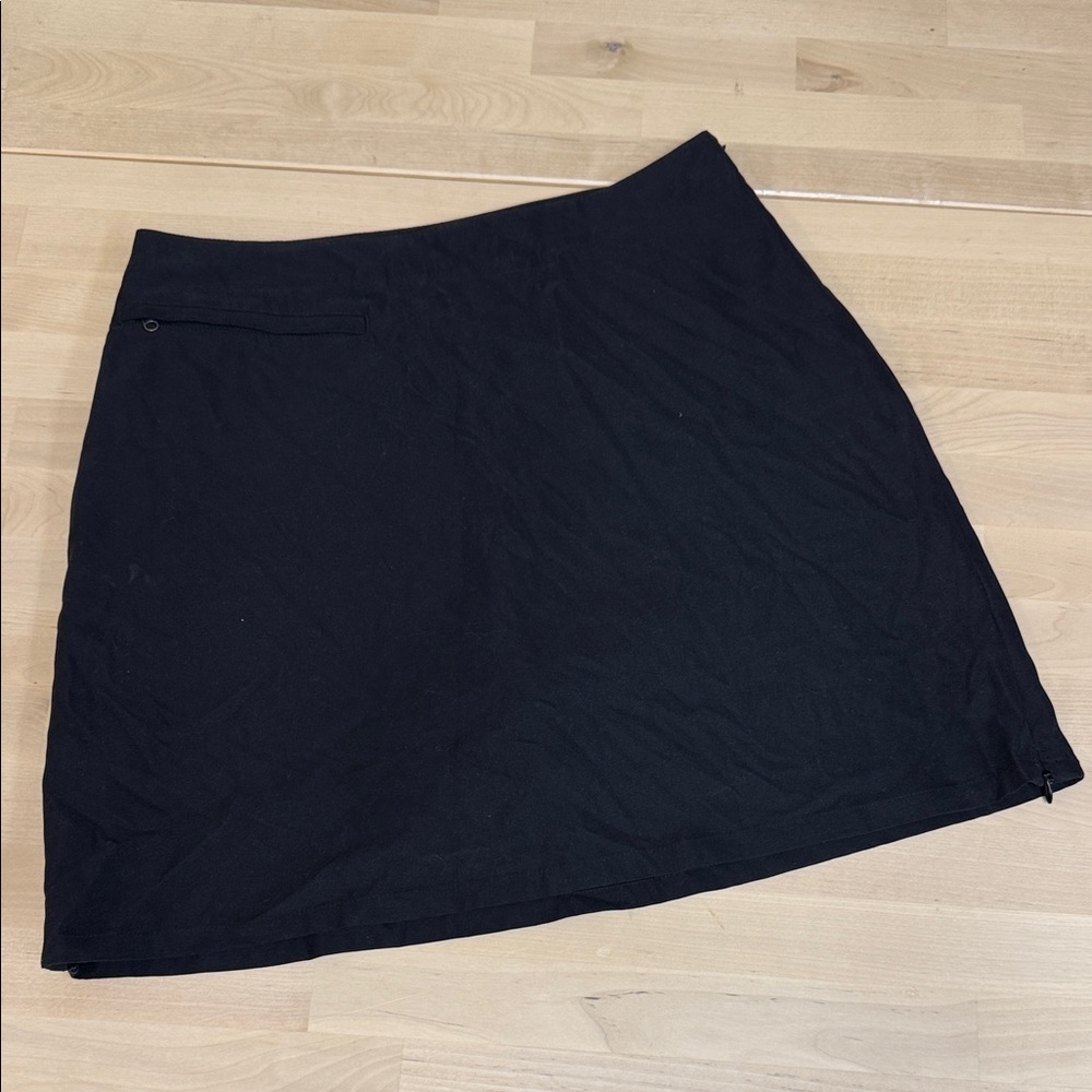 Patagonia Classic Black‎ Mini Skirt